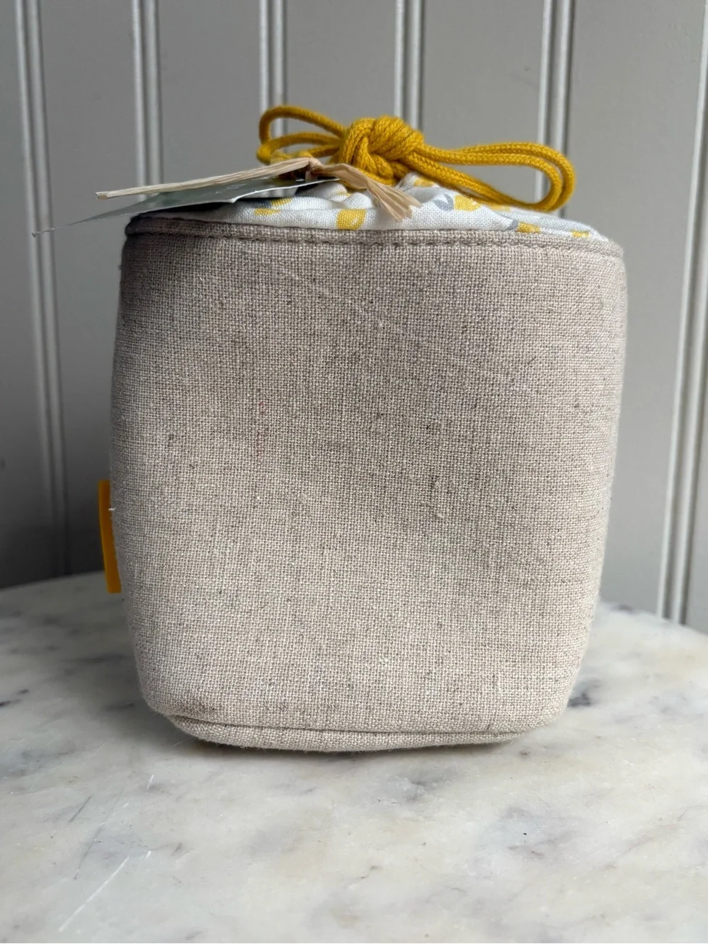 L’Occitane Drawstring Pouch Beige/White/Yellow Lemon Print 100% Cotton LIKE NEW